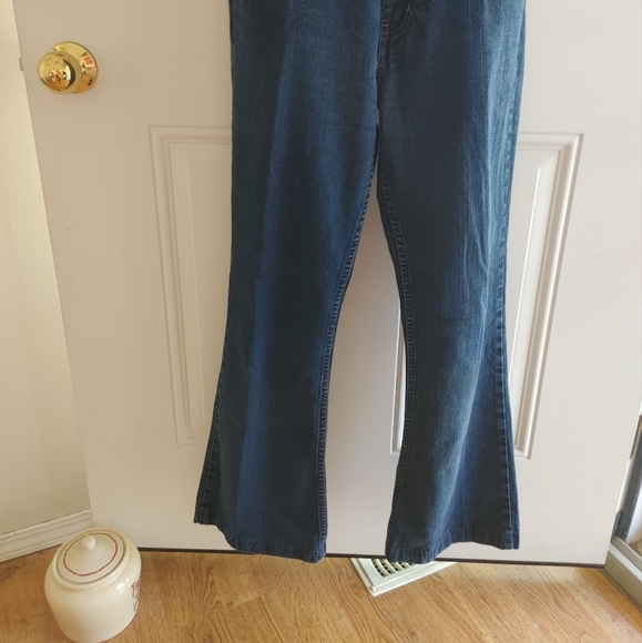 Silver Jeans - Picture 3 of 9